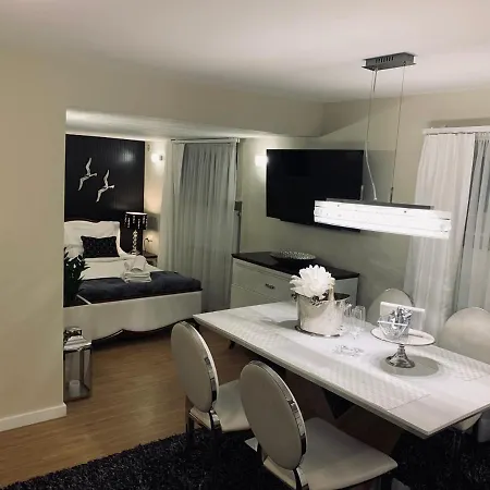 Apartament Z Prywatnym, Krytym Basenem *