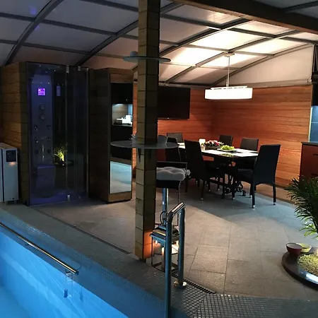Апартаменты Apartament Z Prywatnym, Krytym Basenem *