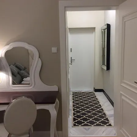 Z Prywatnym, Krytym Basenem Apartman Sopot