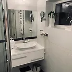 Lägenhet Apartament Z Prywatnym, Krytym Basenem