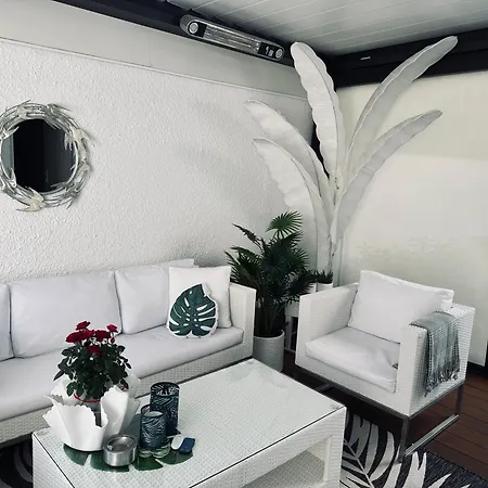 דירה Z Prywatnym, Krytym Basenem