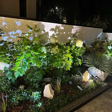 Z Prywatnym, Krytym Basenem