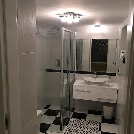 Apartament Z Prywatnym, Krytym Basenem *