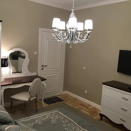 Z Prywatnym, Krytym Basenem דירה *