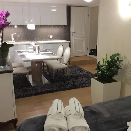 Apartament Z Prywatnym, Krytym Basenem *