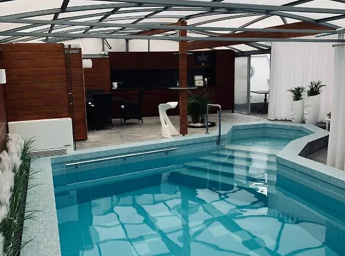 Z Prywatnym, Krytym Basenem * סופוט