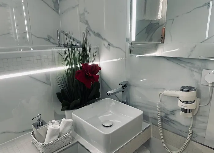 Z Prywatnym, Krytym Basenem Apartman Sopot