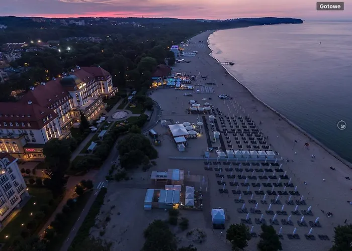 Z Prywatnym, Krytym Basenem Apartman *