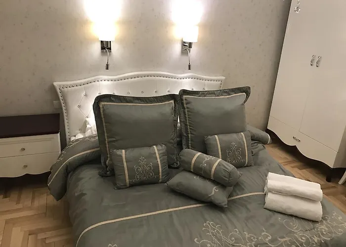 Z Prywatnym, Krytym Basenem Apartman *