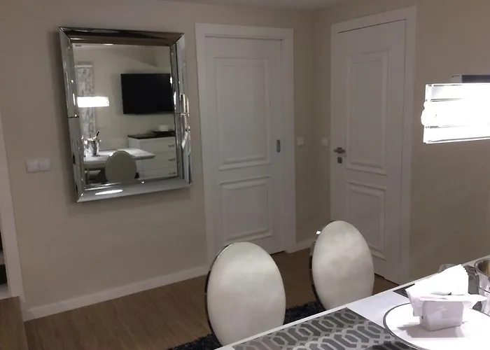 Z Prywatnym, Krytym Basenem